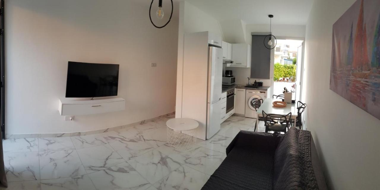 Eros Maisonette In Latchi Area Just 700 Meters Or One-Minute Drive From Polis Municipal Beach Exterior foto